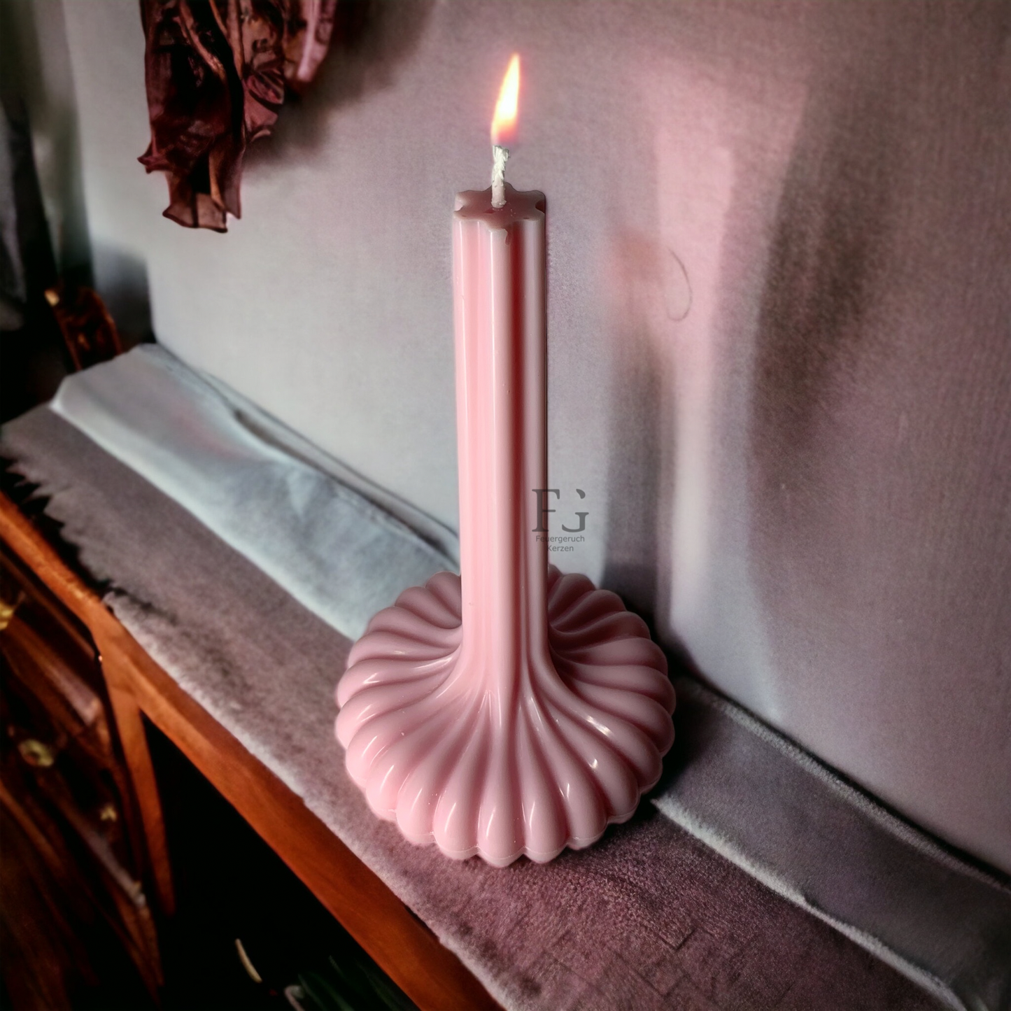 Längliche Kerze 'Vase' Rosa